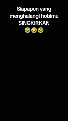 siapapun yang menghalangi hobimu singkirkan🤣🤣🤣 #vidiolucu #mancingmania #vidioviral #fyp #aepasalmancing #viral #mancinglaut 