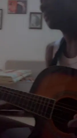 Omukisa gwa Mukama tegulina buyinike🙏….My daily prayer to all my fellow hustlers. .@Judith babirye Music  . . #covers #acousticcovers #guitar #likkleworship #makejesusfamous 