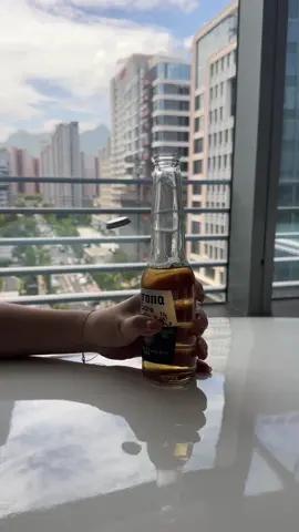 [Open as soon as you press it, and the bottle cap takes off with a 
