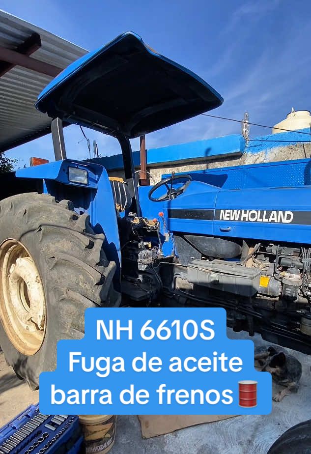 Tractor New Holland 6610 S con fuga de aceite por la barra de frenos 🛢️#luisforcado #newholland #tractor 