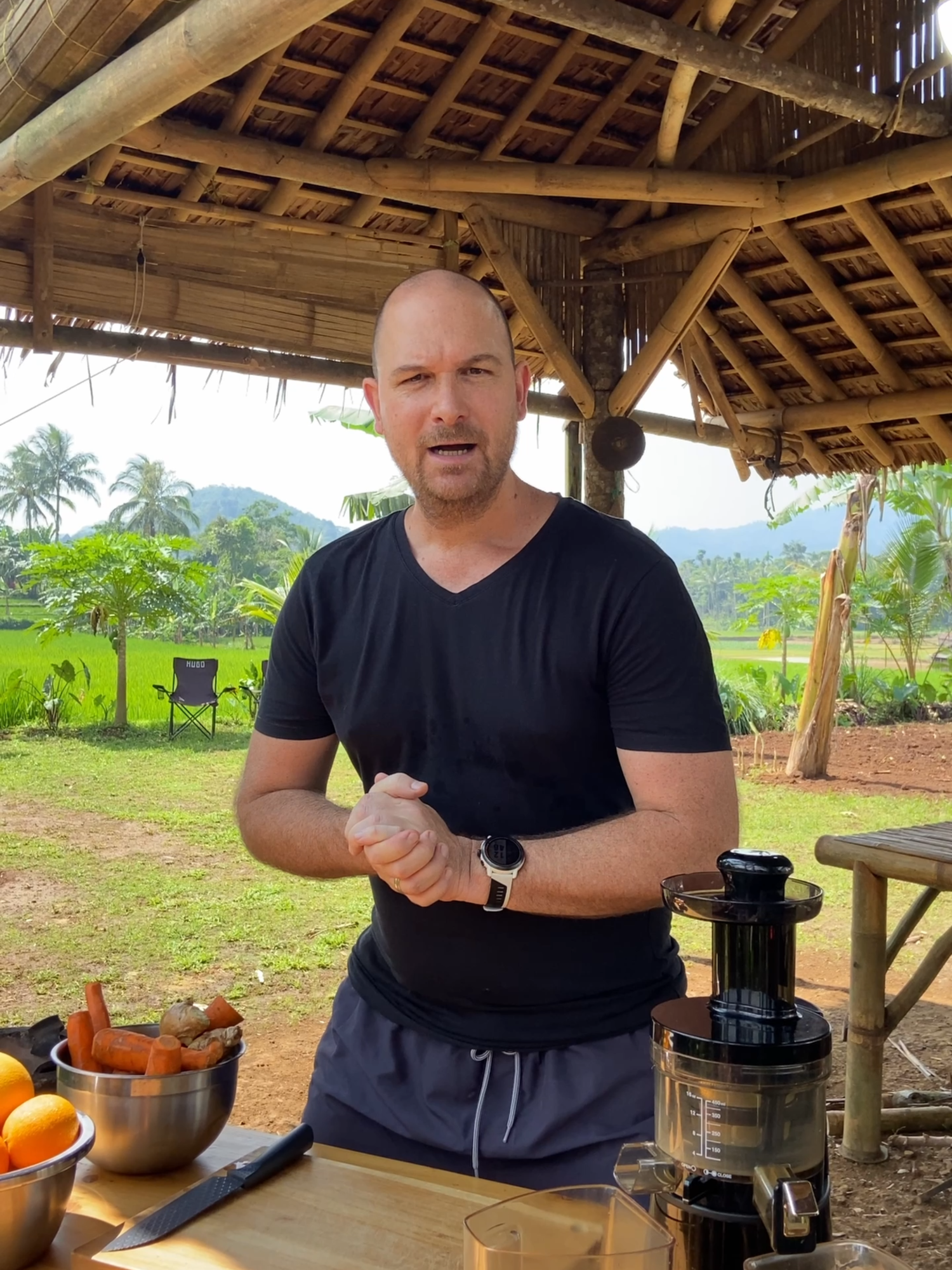 JUS SEHAT | EPS 4 (JUS SINUS) | Bapak bule buat jus sehat cocok untuk sinus :) #bule #buleindonesia #bulemerakyat #bulekampung #bapakuluk