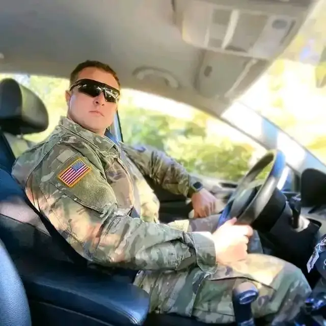 #militarytyp I'm Real Fernando Malachovski , Greetings everyone I'm back online again I want to say sorry to those men and women who were scammed with my photos online please accept my apologies I'm not the one doing that please don't get me wrong, from the bottom of my heart I'm sorry so stop insulting me on my comment section that is why I went offline for some time now it very painful receiving insults from people you don't know, please understand me THANK YOU????