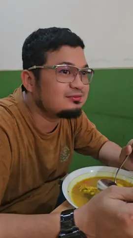 ngelempah lagi gays.. pokoknya ga pernah bosan sama masakan chef @lempah kuning puhako ninek , mampir yok gays..#seafood #explorbangkabelitung #lempahkuning #khasbangka #pangkalpinangbangka 