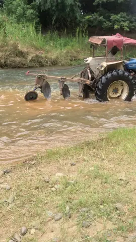 #តៃកុងត្រាក់ទ័រFord #ស្រលាញ់ការរាប់អាន🔰🚥🚚🔰 