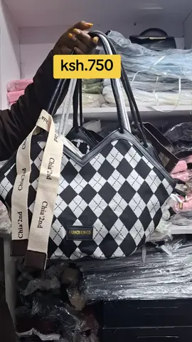 Stock up your business with cute classy and affordable bags. visit us at Mfan̈gano trade centre mezzanine floor room m26.. whatsap no. 07102...95..132 #business #handbag#wholesale #viral 