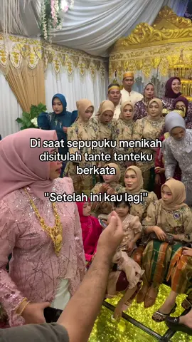 HAHAHA belum adapi calonku tante 😭🤣#fyppppppppppppppppppppppp #fypシ゚ #bugis #bugistiktok #bugissulawesi 