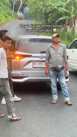 Giliran bensin dikit diajak keluar