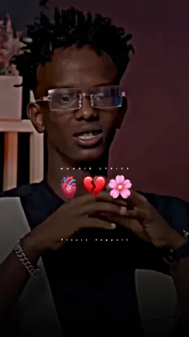 .....🫀💔🌸.|#fyp #blacklyrics🖤🍃 #somalilyrics🌺😕💎 #maahir___cadeh🕊️🎧 #jawi_bila🌊❤️🌴 #dhiblow🤴🏽🦅 