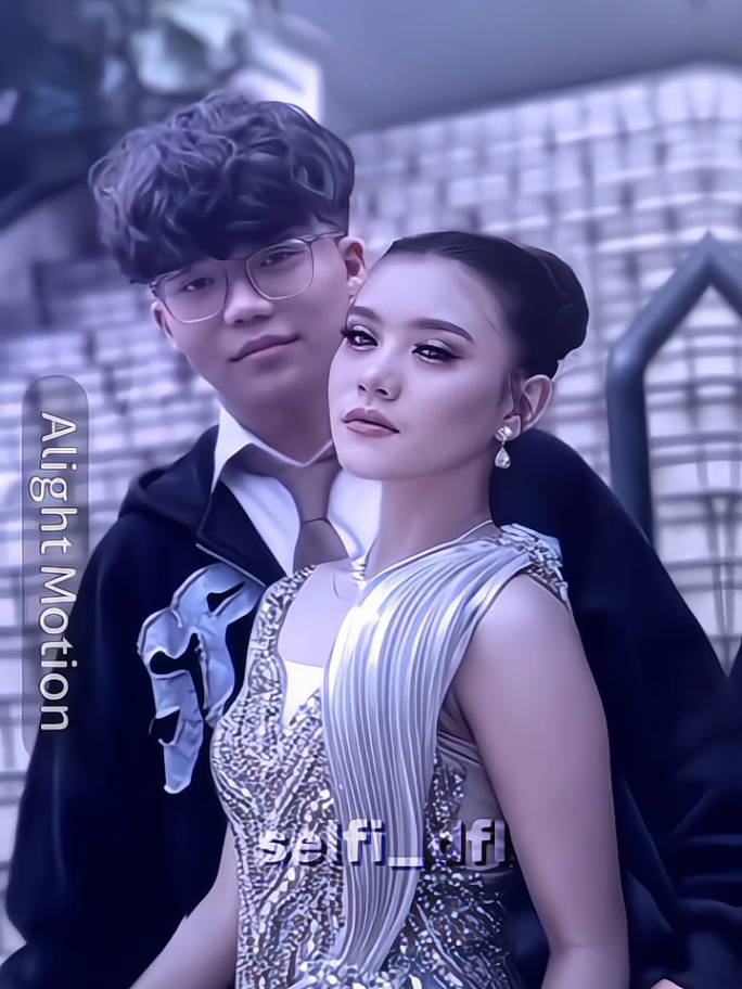 post editan lama ajalahhh #sridevida5 #afanda5 #fypシ #lewatberanda #gasukaskip📵 #bismillahfyp #fypシ 