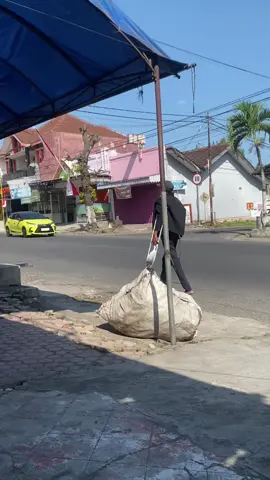 gapopo mek males pincang