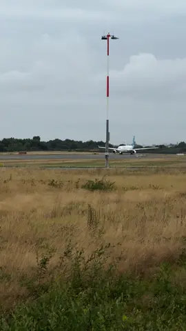 Take-off Airtransat LFRS-CYUL 🇨🇦#airbus #takeoff #a330 