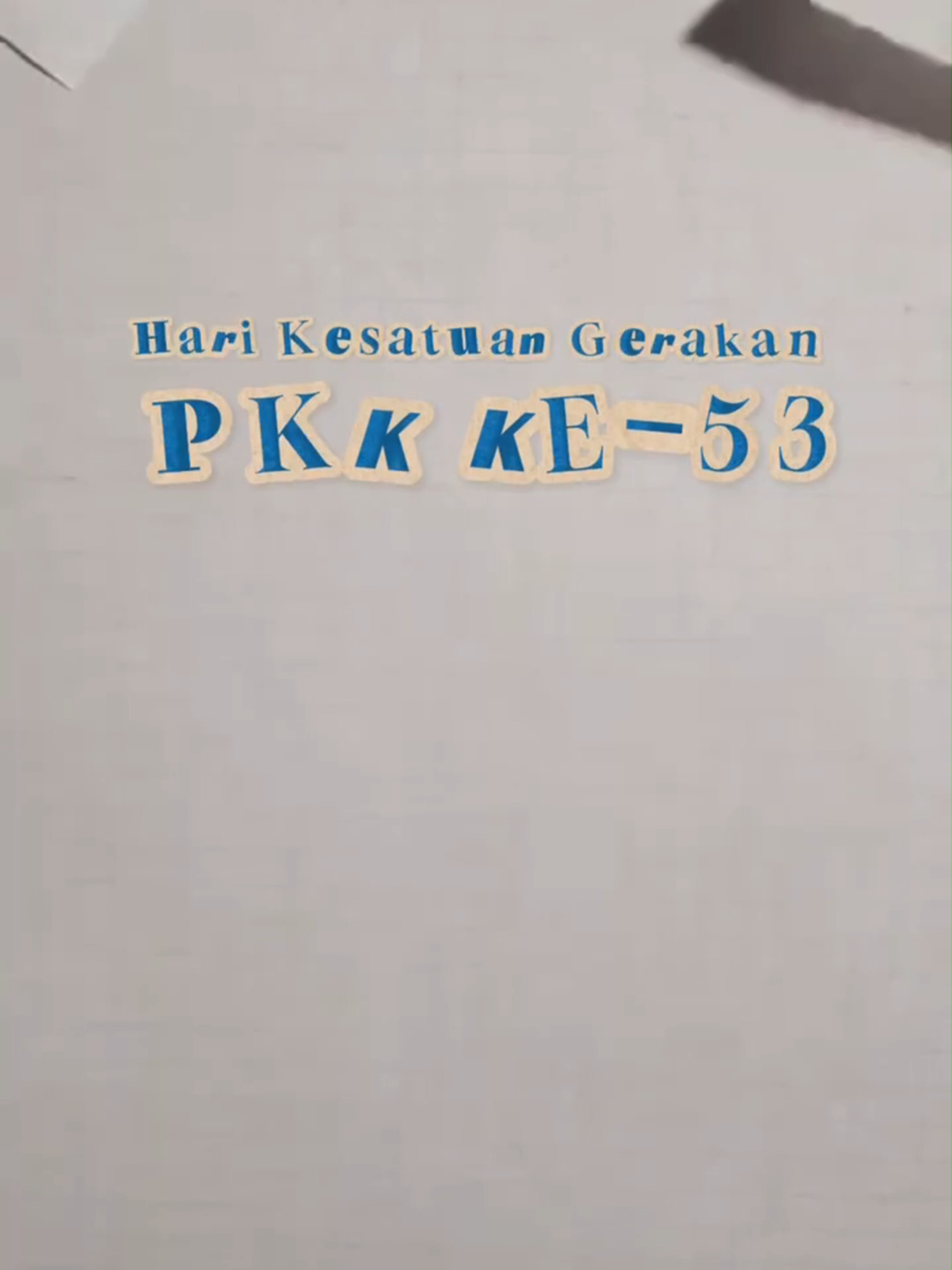 Kang Imron Bupati Cirebon bersama Kang Jigus Wakil Bupati Cirebon menghadiri Peringatan Hari Kesatuan Gerak (HKG) PKK ke-53 Tahun 2025 Tingkat Kabupaten Cirebon yang digelar di Pendopo Bupati Cirebon. 🌸 Peringatan ini menjadi momen apresiasi bagi para kader PKK yang telah mengabdikan diri tanpa henti untuk kesejahteraan keluarga dan masyarakat. Salah satu bentuk apresiasi yang diberikan adalah Penghargaan Adhi Bhakti Utama, yang ditujukan bagi kader aktif PKK yang telah berpartisipasi selama 25 tahun atau lebih tanpa terputus. 🙌 