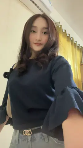 lagunya santai, otaknya dugem🥰
