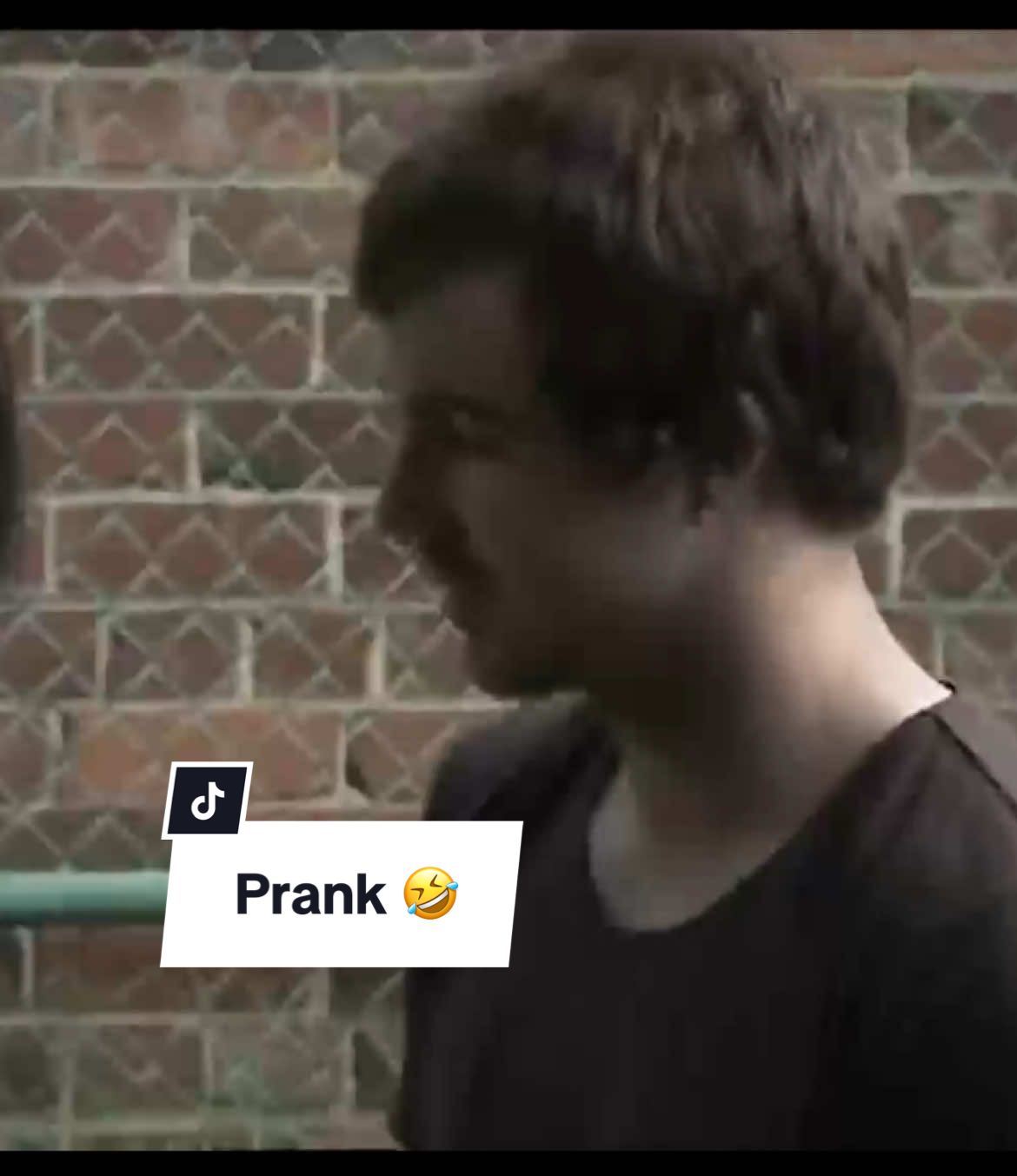 Steele Sidebottom got pranked in his first year in the AFL by Captain Nick Maxwell 🤣😅 #prank #funny #afl #collingwood #comedy 