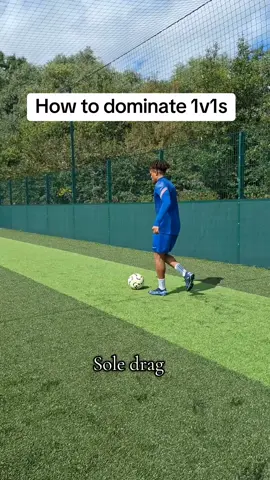 Become an effective dribbler #footballers #wingers #skills #soccertechnique #footballtechnique #doku #soccerplayers #soccerskills #footballtutorial #jinky #footballtraining #soccertraining 