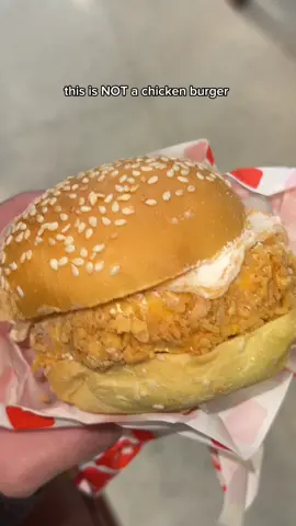 fried chicken ICE CREAM burger?!? 🍔🍗 found at @Gong Grocer #icecream #icecreamsandwich #foodreview #viralfood #Foodie #sydney #sydneyfood 