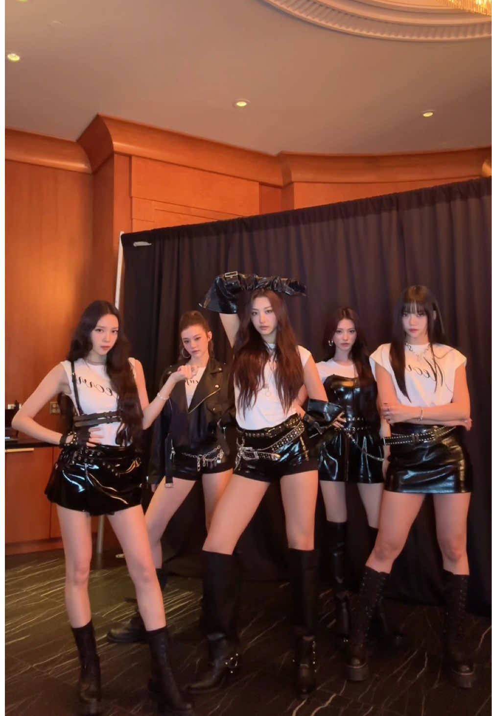 🐈‍⬛🪄 #MEOVV #미야오  #THEBLACKLABEL #더블랙레이블