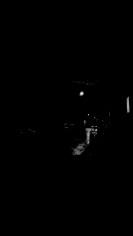 خُلقت هادئة لا أحب الزّحام في المكان ولا في الشّعور🎼☕️🍂…🖤