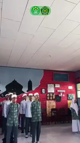 🎤 Terima kasih atas dedikasi luar biasa! kami resmi membubarkan kepengurusan OSIM masa bakti 2024/2025. Bukan akhir dari pengabdian, tapi awal dari cerita baru. Semoga menjadi bekal berharga untuk masa depan yang lebih gemilang! ✨ 📌 Saksikan momen haru dan penuh makna ini! #OSIM #PembubaranOSIM #OSIM2025 #MadrasahHebat #OrganisasiSekolah #PemimpinMuda #SantriAktif 