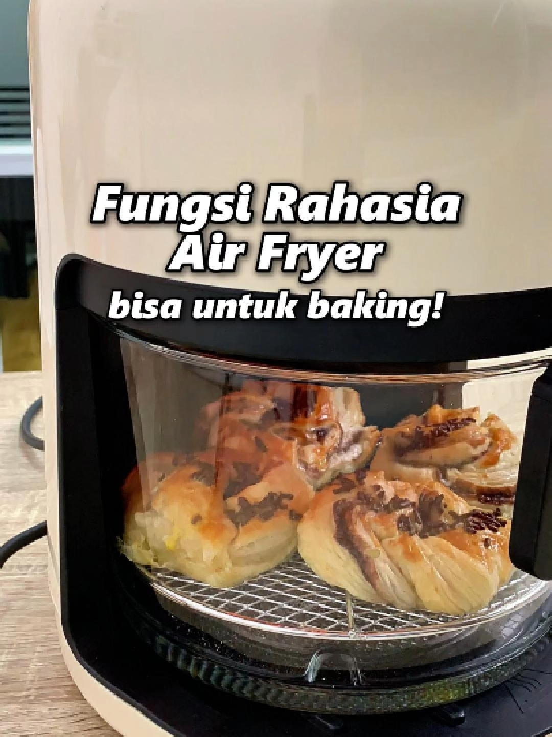 udah tau belum air fryer Simplus ini bisa untuk baking pastry juga? tunggu apa lagi? checkout sekarang! #simplus #simplusid #airfryer :p