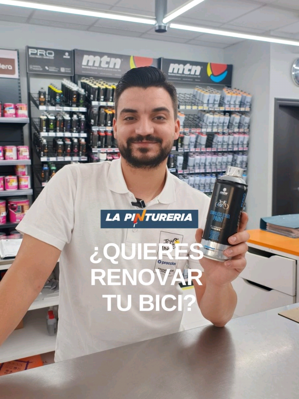 🚲💨 ¿Tiempo libre este verano? ¡Aprovecha y dale nueva vida a tu bici con los sprays Montana! Cristian lo tiene claro: si te vas al pueblo o a la casita y quieres un proyecto chulo, píntate la bici 😎 👉 El Montana Recubrimiento Antioxidante es ideal para proteger superficies metálicas como el acero inoxidable basto. 🔧 Formulado con resina acrílica y pigmentos metálicos de acero inoxidable de gran pureza, aguanta la intemperie y temperaturas extremas de hasta 300ºC. 🕐 En solo 60 minutos ya puedes barnizar encima o aplicar otra pintura. ✅ Acabado metálico ✅ Protección duradera ✅ ¡Y compatible con la mayoría de pinturas! 🛒 Disponible en nuestras tiendas La Pinturería. 🎨 Este verano… ¡pinta lo que te dé la gana!  #bicicleta #pintatubici #pinturabicicletas #verano #pueblo #vacaciones 