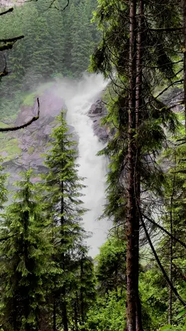 شلالات krimml | النمسا 🇦🇹📍                        #النمسا #فينا #زيلامسي #كابرون #شلالات_كريمل #travel #photography #تصويري #سفر #سياحة #waterfalls 