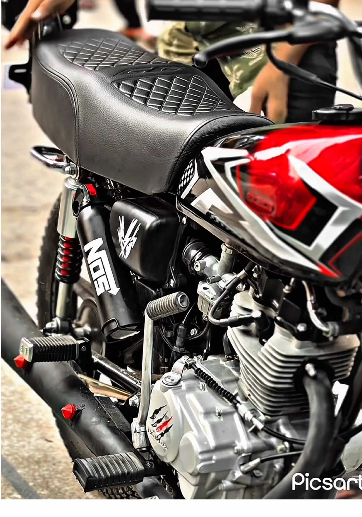 Trending Fuel Tank 😉 #honda125 #cg125 #bikeedits #bikelovers #pakwheels 
