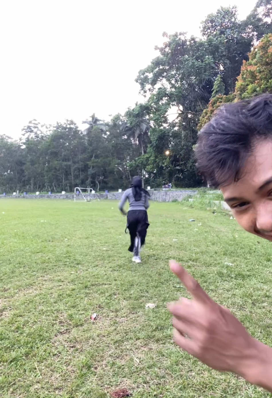atlet tiktok vs atlet voli 😭, lmyn lah ya ga ketinggalan amat, @FAJRI     #trendlaridikejarpacar #trendtiktok #trendlari #couple #pacar 