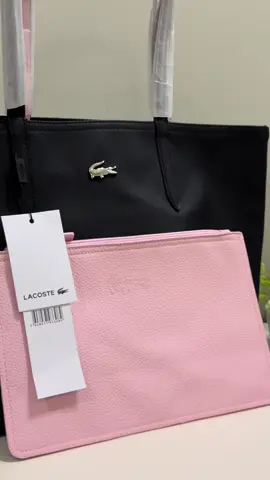 لأول مره نوفر شنطة لاكوست دبل فيس اسود وبيبي بينك سايز ميديم 😍🎀 #university #bag #explore #fyp #uni 