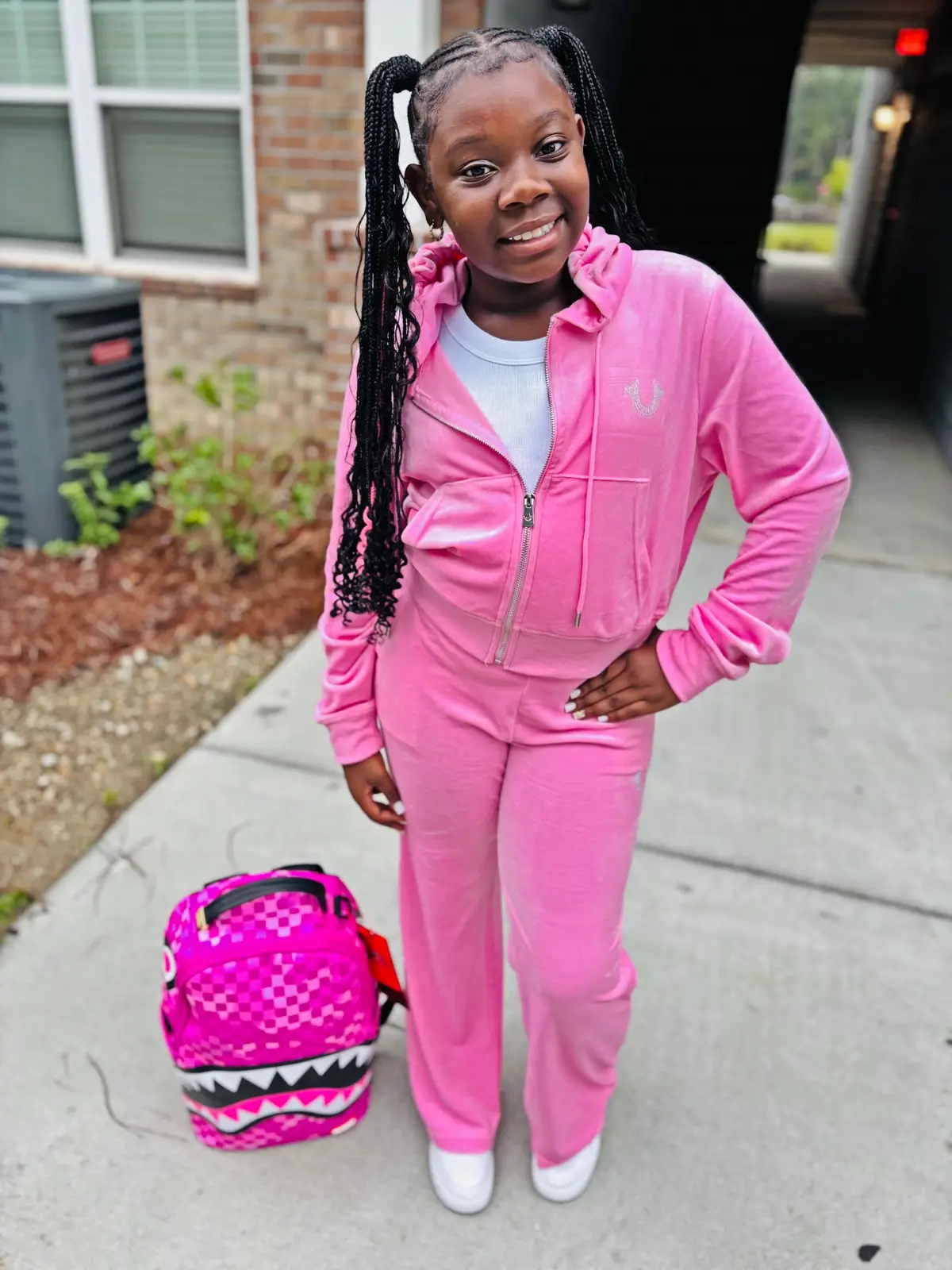 First day’s 📚… Birthdays 🎉… Holidays🎄… I can’t see myself missing No day‼️ happy first day to my 6 grader we giving looks the whole 365💞💖 ##fyp##pvo##pov##undefeated##firstday##firstdayofschool##firstdayout##firstdayoutfit##truereligion##my6grader