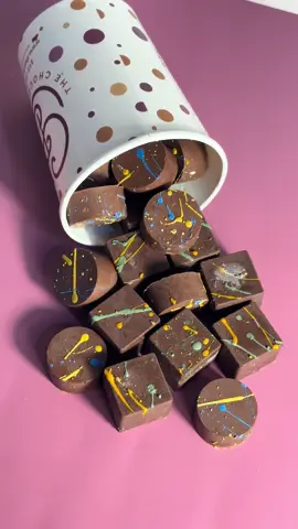 Have you tried our Dubai cookie butter Knafa and Pistachio Knafa Chocolate Pops yet?  #viralicecream #icecreampops #dubaichocolate #viralfruiticecream 