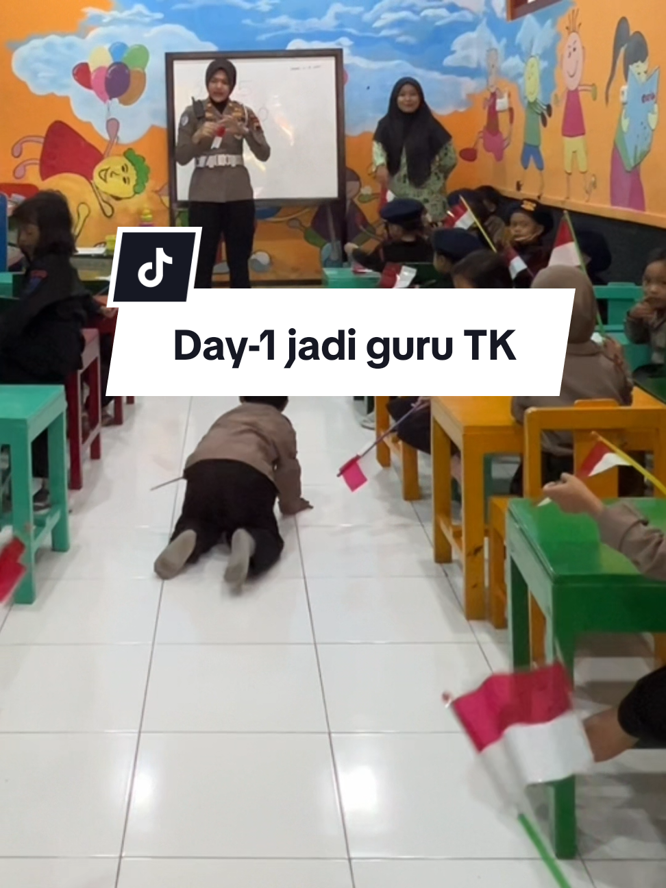 Membangun rasa cinta Tanah Air sejak dini! anak-anak adalah masa depan bangsa,  mari kita ajak mereka untuk membangun rasa cinta tanah air dan menjadi generasi penerus yang cinta Indonesia❤️ #HUTRIke80 #polisimenyapa 