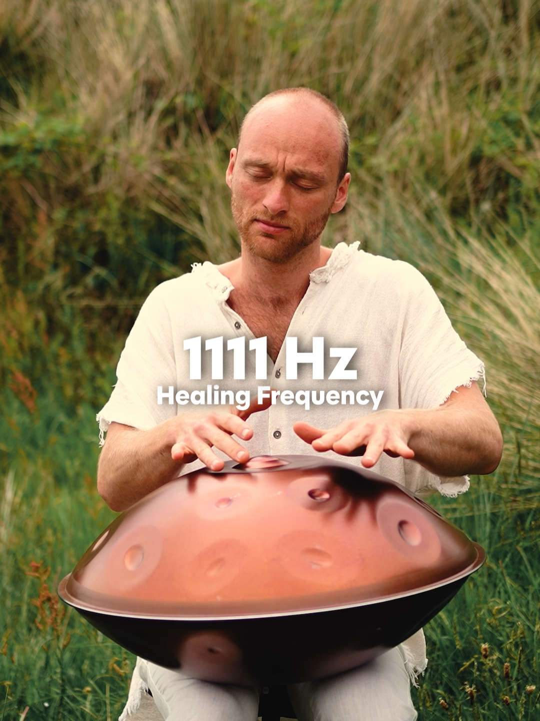 Come sit with me for a moment. Immerse yourself into the peaceful sounds and let your mind be carried away into spheres of abundance. Let your whole being vibrate and feel the aliveness of your body.  There’s nothing to do. All is there already. Embrace. Played on my F# Low Pygmy 21 made by Ayasa Instruments #handpan #maltemarten #healingfrequency
