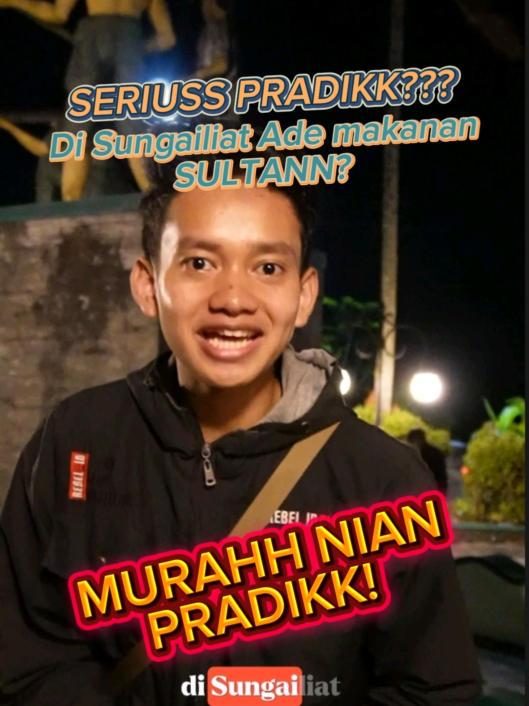 Sate Sultan Sungailiat! Harge Kaki Lima, Rase Bintang Lima! Salah satu sate terenak di Sungailiat! dak bulak, ni sate sultan tapi harge e cuma 1,200 per tusuk! Daging e tebel, bumbu e melimpah ruah, dijamin bikin nagih. Lokasi e gampang bener dicarik! Lokasi dak jauh dari  Makam Pahlawan Sungailiat #kulinerbangka  #satelovers  #bangkabelitung  #sungailiat  #bangkaculinary