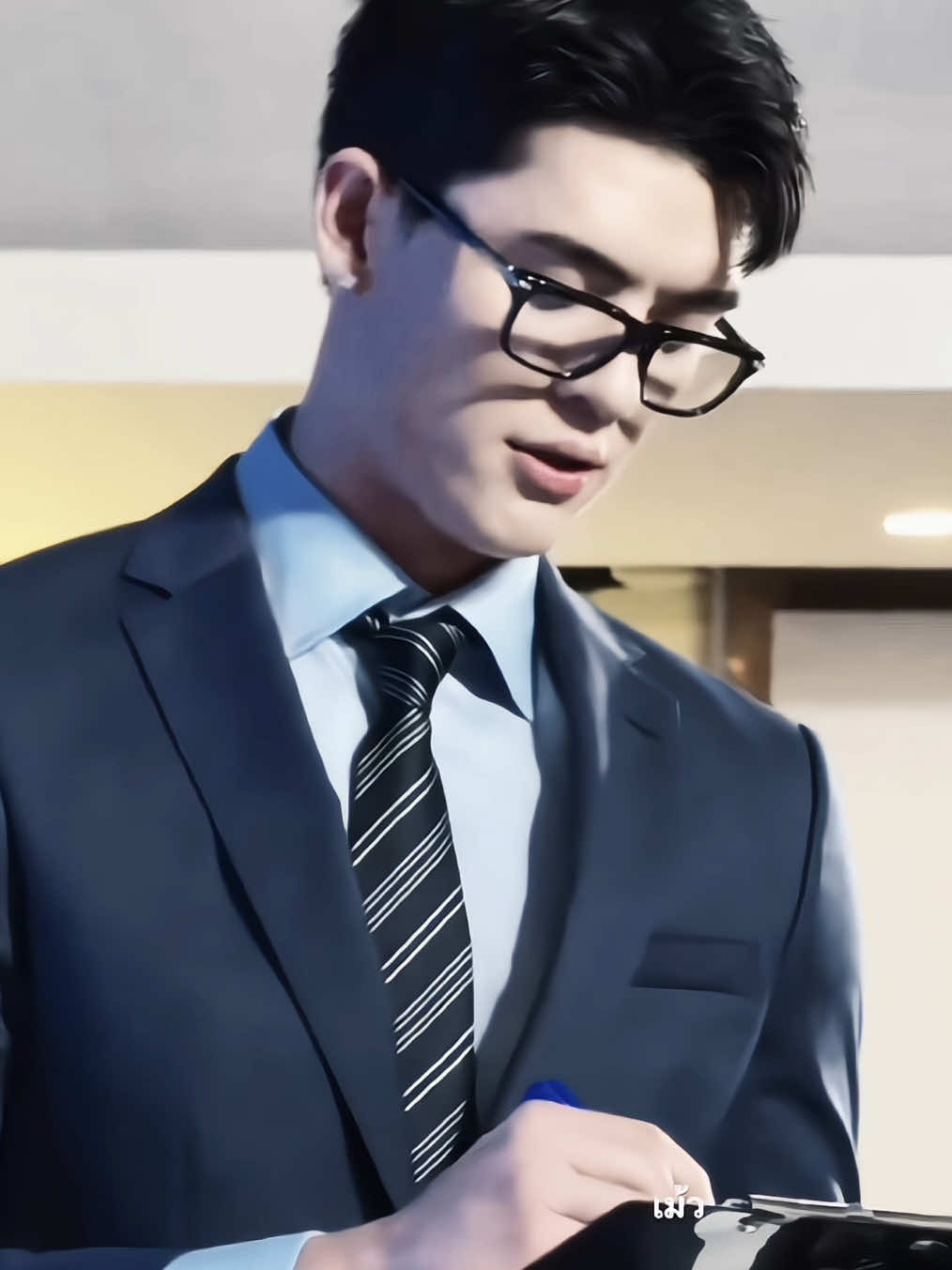 oh i love HOT nerds with glasses🤓🤤 #josswayar #josswayaredit #jossgawin #mygoldenblood #fyp #fypシ゚ 