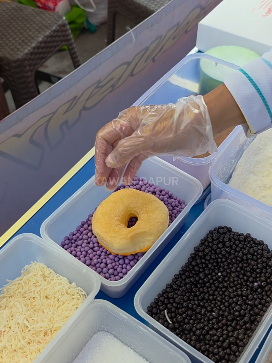 donat request toping tiga biji 12.000 #food #Foodie #kuliner #idejualan