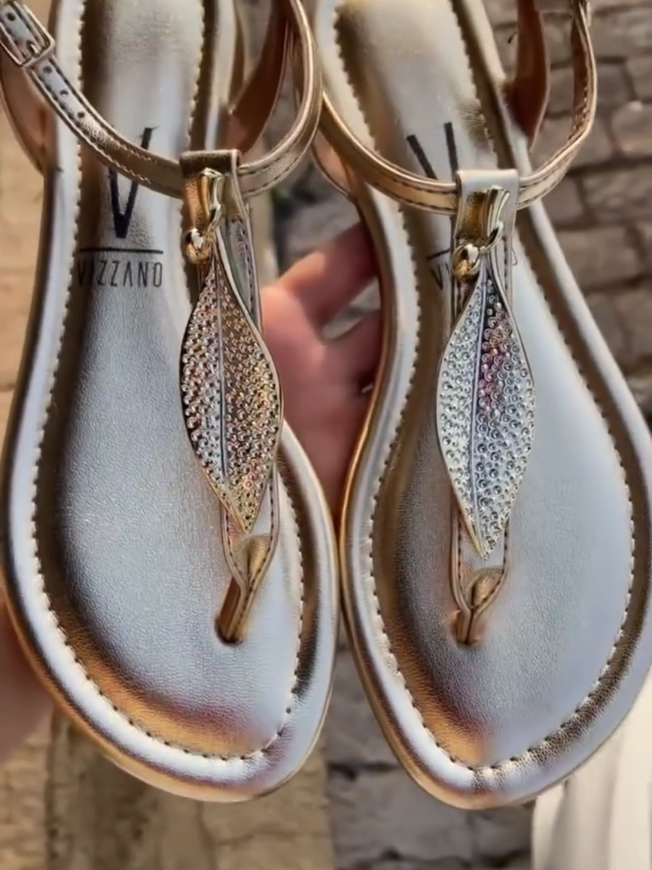 Essa rasteira Vizzano é puro conforto e estilo!✨ Garanta a sua antes que acabe!🛍️  Link na bio 483 #Vizzano #SandáliaFeminina #LookDoDia #EstiloComConforto #TikTokBrasil #Achadinhos #ModaFeminina #LinkNaBio