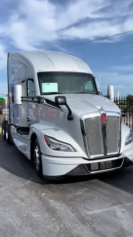 🚨2024 KENWORTH T680 ALERT!🚨 Grey | 131K miles | $122,900 💰 Paccar MX-13 engine 💪 | Automatic transmission 🔥 VIN: J328418 🔥 This beast is barely broken in and ready to hit the road! Whether you’re expanding your fleet or going owner-op, we got 30+ finance programs to get you rolling 🛻💨 💬 DM me and let’s make it happen today! #KenworthT680 #TruckForSale #TruckingLife #OwnerOperator #TruckersOfTikTok #TruckTok #SemiTruck #FinanceReady #PaccarPower #HGregTrucks #TruckingUSA #truck #trucks #trucker #truckers #trucktok #trucktok🔥 #trucksofinstagram #truckersofinstagram #cdl #owneroperator #trucklife #truckinglife #truckinglifestyle #trucklifestyle 