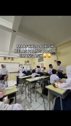 kelas pojok emang asik asik😜😜#fyp #masukberandafyp #4u #7g #seven #fypage #fyp 