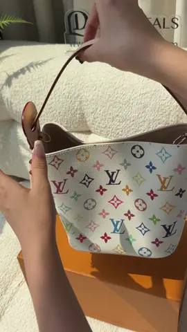 Bucket bag #unboxing #unboxingvideo #bags #fyp #bagstyle #fashion 