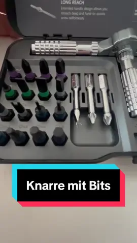 Knarren-set mit allen drum und dran was man zuhause so braucht die ratsche kann man auch beliebig setzen ob mit den Verlängerungen oder ohne geht alles wer auch so was schönes haben möchte kann unten links den warenkrob benutzen #knarre #ratsche #schraubendreher #schraubenzieher #bits #kreutz #schlitz #torx #verlängern #work #worker #zuhause #heimwerker #tiktokshopdeutschland #tiktokshop #tiktokshopgermany #werkzeug #werkzeugkiste 