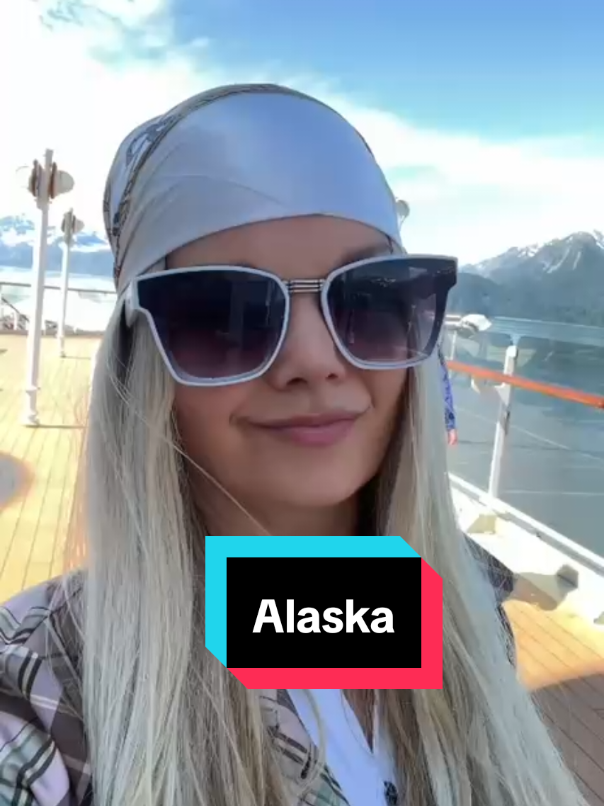 Alaska Adventures aboard the Queen Elizabeth II cruise ship🤍🎶🎻 #Alaska #maireadnesbittcelticviolinist #cruise #entertainer #violinist #celticviolinist 