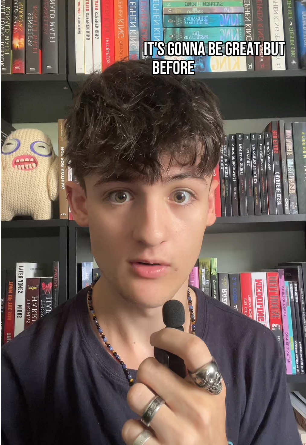 I’m still scared typing this rn. #horror #horrortiktok #horrorbooktok #scary #scarybooks #weirdbooks #foryou #fyp #incidentsaroundthehouse #comecloser #aniaahlborn 