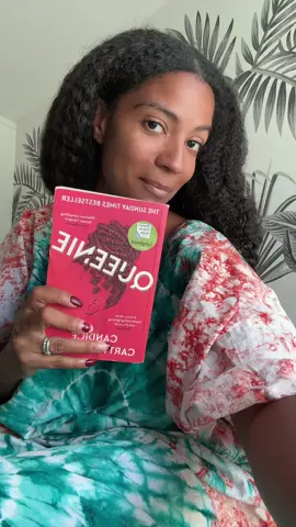 Moi Tituba sorcière MY SHAYLAAA !!!  1. Queenie de Candice Carty-Williams  2. How to fall for her , Élodie Aude Arnolin @La Booktillaise 📚🇲🇶  3. Moi Tituba sorcière, Maryse Conde ❤️❤️❤️ 4. La mer chantera ton nom, Laura Nsafou @Laura Nsafou  #blackbooktok #BookTok #bookrec 