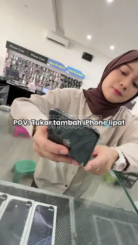 iPhone flip/iPhone lipat ini bujuran handak ditukar tambahnya kah yo #iphone #apple #borneostore #iphoneflip #iphonelipat #iphonexr 