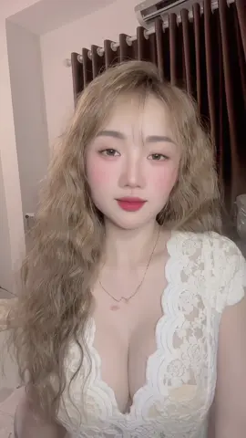 em mù luôn rồi :))