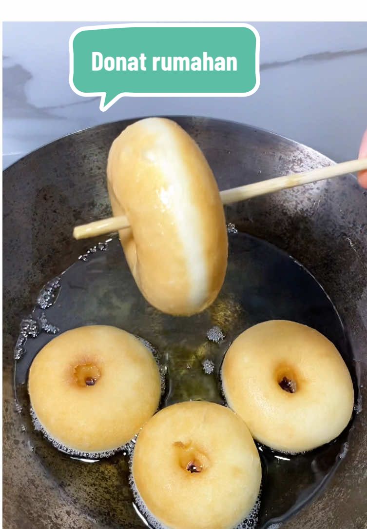 Bantu ramein ya gars. Soalnya bikinnya penuh perjuangan banget nih bikin donat rumahannya.. 🤭🤭 terimakasih #donat #cara #masak #bikindonat 