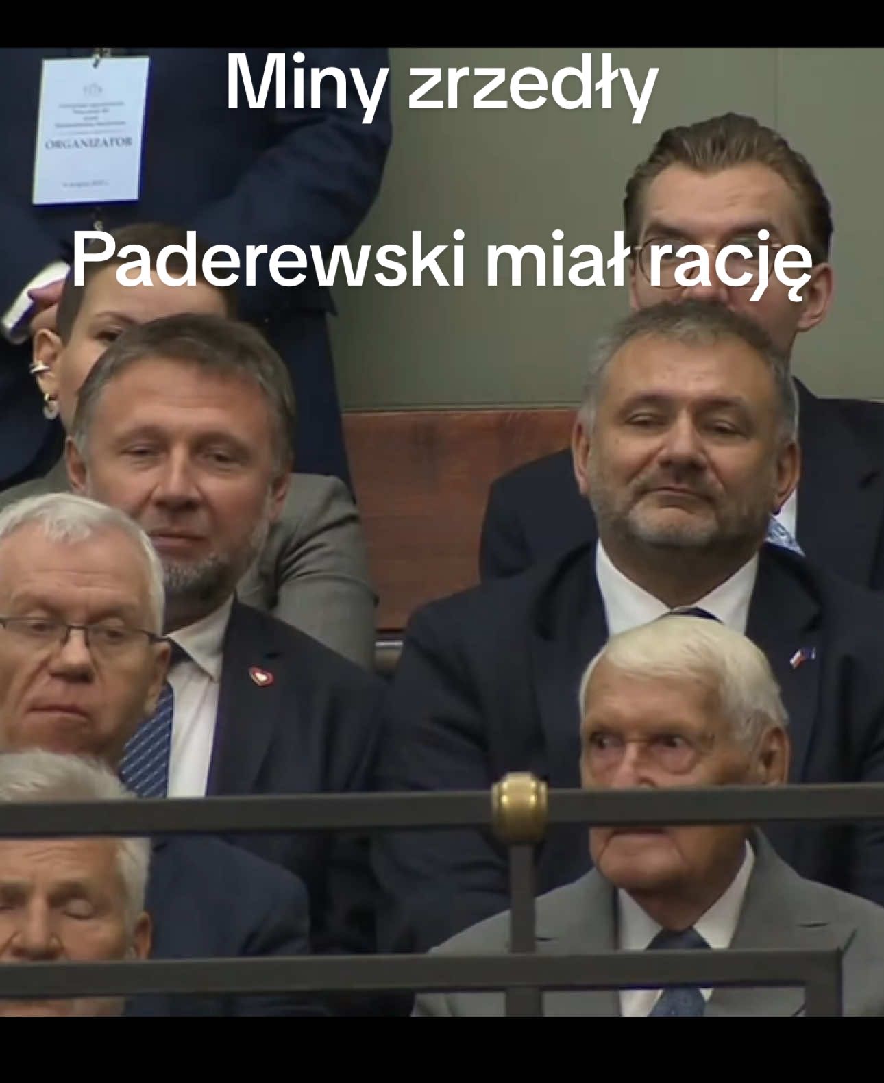 😐 Zrzedzone miny polityków Koalicji Obywatelskiej, Platformy i całej koalicji 13 grudnia. 📉 Nie ma już śmiechów. Nie ma już buty. Jest cisza. I właśnie wtedy padają najmocniejsze słowa orędzia, cytat Paderewskiego: 📢 „Walczyć trzeba z tymi, którzy naród pchają do upadku i do upodlenia.” 🔥 Ten cytat pasuje do tego momentu jak kula w łeb systemowi. Bo Polska się budzi. I widzi, kto naprawdę pcha ją w dół. ✝️ Niech Bóg błogosławi Polsce. 🇵🇱 Niech żyje Polska. ⸻ 📜 Cytat – Prezydent Karol Nawrocki: „Ignacy Paderewski z właściwą swoją gracją dodawał, że walczyć trzeba z tymi, którzy naród pchają do upadku i do upodlenia. Niech Bóg błogosławi Polsce! Niech żyje Polska!” ⸻ 🔖 Hasztagi: #KarolNawrocki #Paderewski #OrędziePrezydenta #Prezydent2025 #Koalicja13Grudnia #PlatformaObywatelska #KoalicjaObywatelska #ZrzedzoneMiny #UpadekSystemu #WalkaoPolskę #NiechŻyjePolska #CiszaElit #PrawdaWBiałychRękawiczkach #ZgromadzenieNarodowe #TikTokPolska #ViralPolska #BógHonorOjczyzna #Patriotyzm #Polska2025 #Suwerenność #PolskaSilna #DumaNarodowa #PiS #PO #Konfederacja #Polska2050 #NowaLewica #PSL #Agrounia #Bezpartyjni #RuchNarodowy ⸻ 👉 „Miny zrzedły. Paderewski miał rację.”