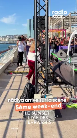 Nâdiya arrive sur la scène des Sunset Live des Terrasses #nadiya #sunsetlive #concert #live 