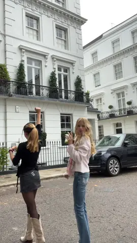 missing u girl 💝#fyp#kingsroad#london#chelsea#itgirl#blonde#brunette #riding#city